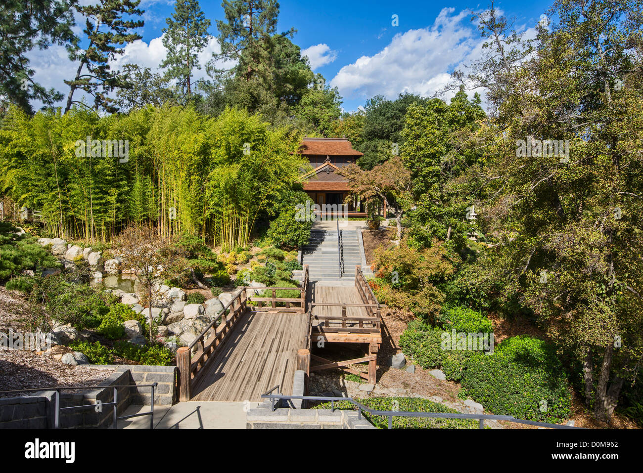 Belle vue de l'hôtel récemment rénové, le Jardin japonais dans la bibliothèque Huntington et les jardins botaniques. Banque D'Images