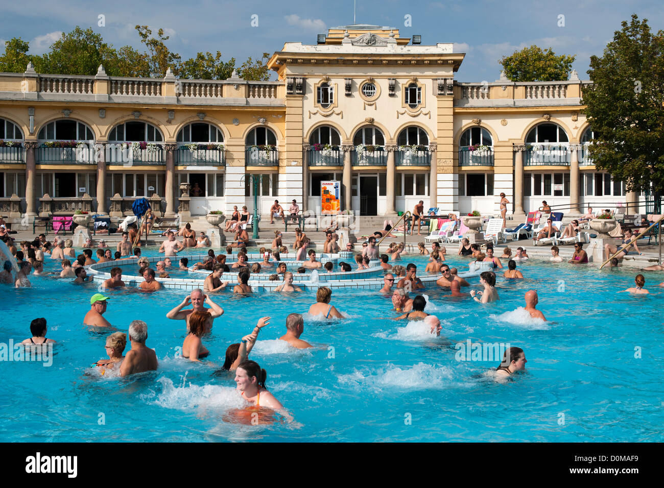 Les Bains Széchenyi à Budapest, capitale de la Hongrie. Banque D'Images