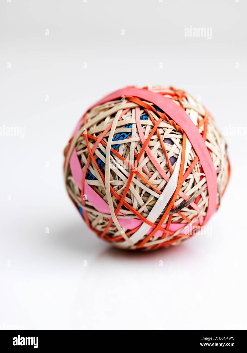 Balle Balle élastique, composé de bandes en caoutchouc sur les autres plaies Banque D'Images