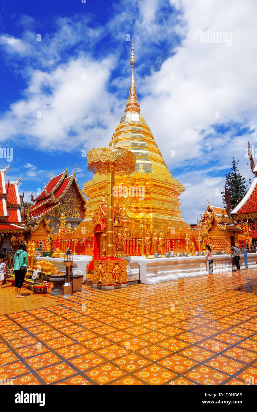 Wat Phra That Doi Suthep est une importante destination touristique de Chiang Mai, Thaïlande. Banque D'Images