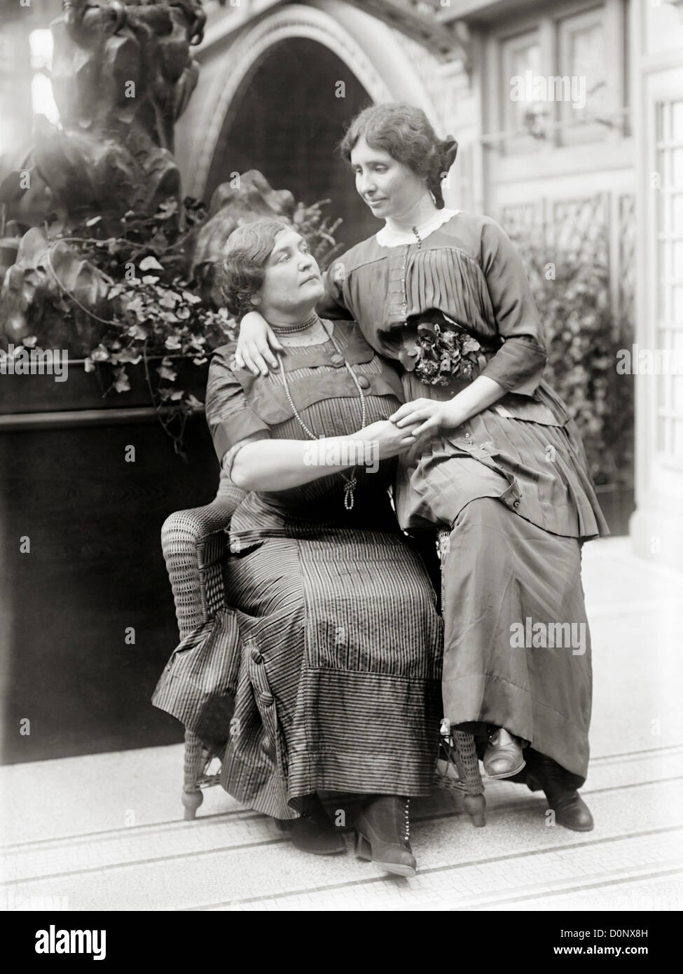 Helen Keller et Anne Sullivan Banque D'Images