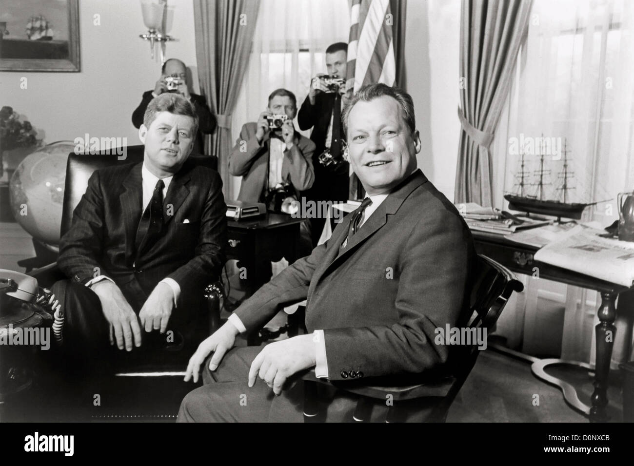 John F. Kennedy et Willy Brandt Banque D'Images