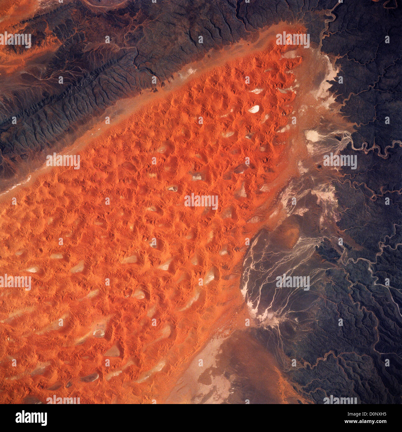 Désert algérien vu de l'espace Banque D'Images