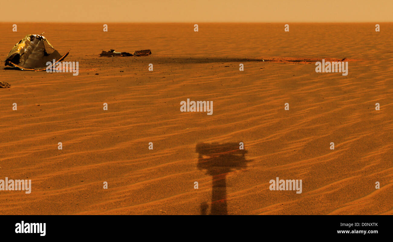 Cratère d'impact et de l'écran thermique de Mars Exploration Rover Occasion, Mars Banque D'Images