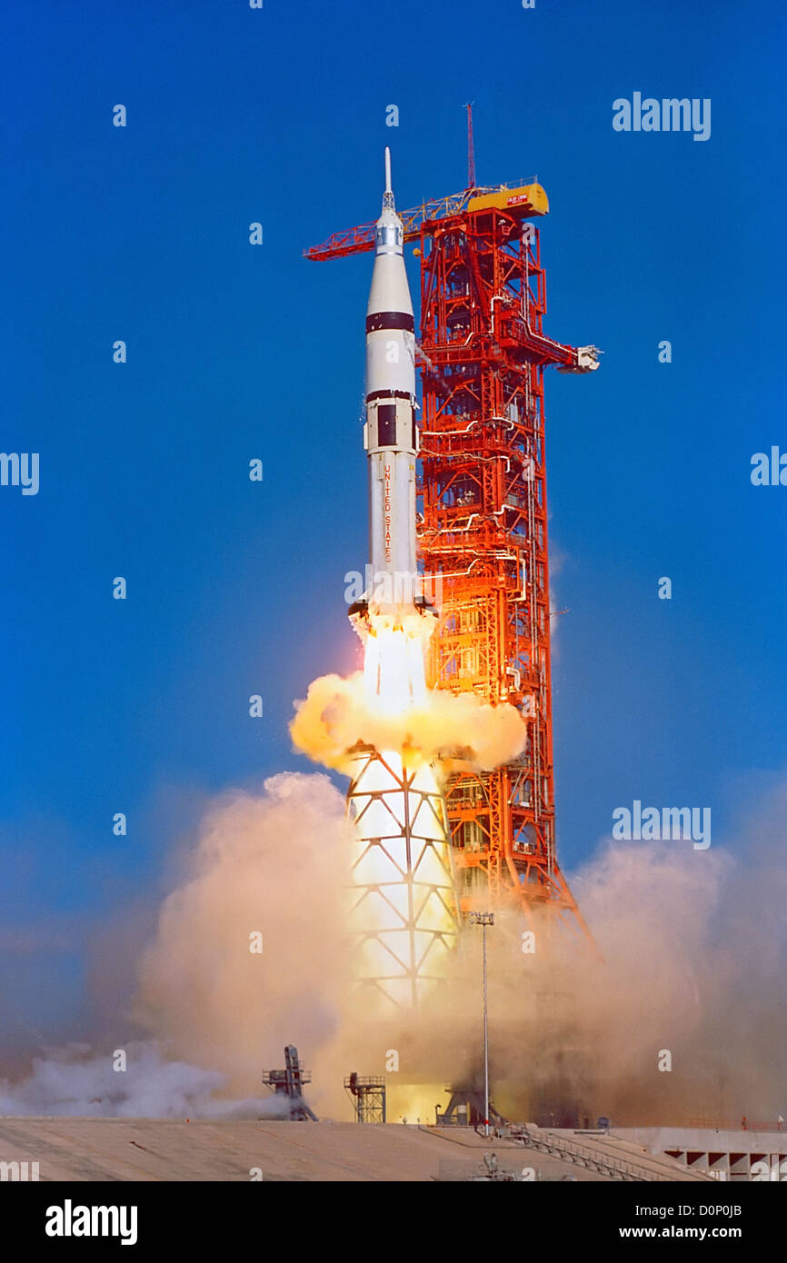 Lancement de Saturn IB transportant l'équipage de Skylab 4 Banque D'Images