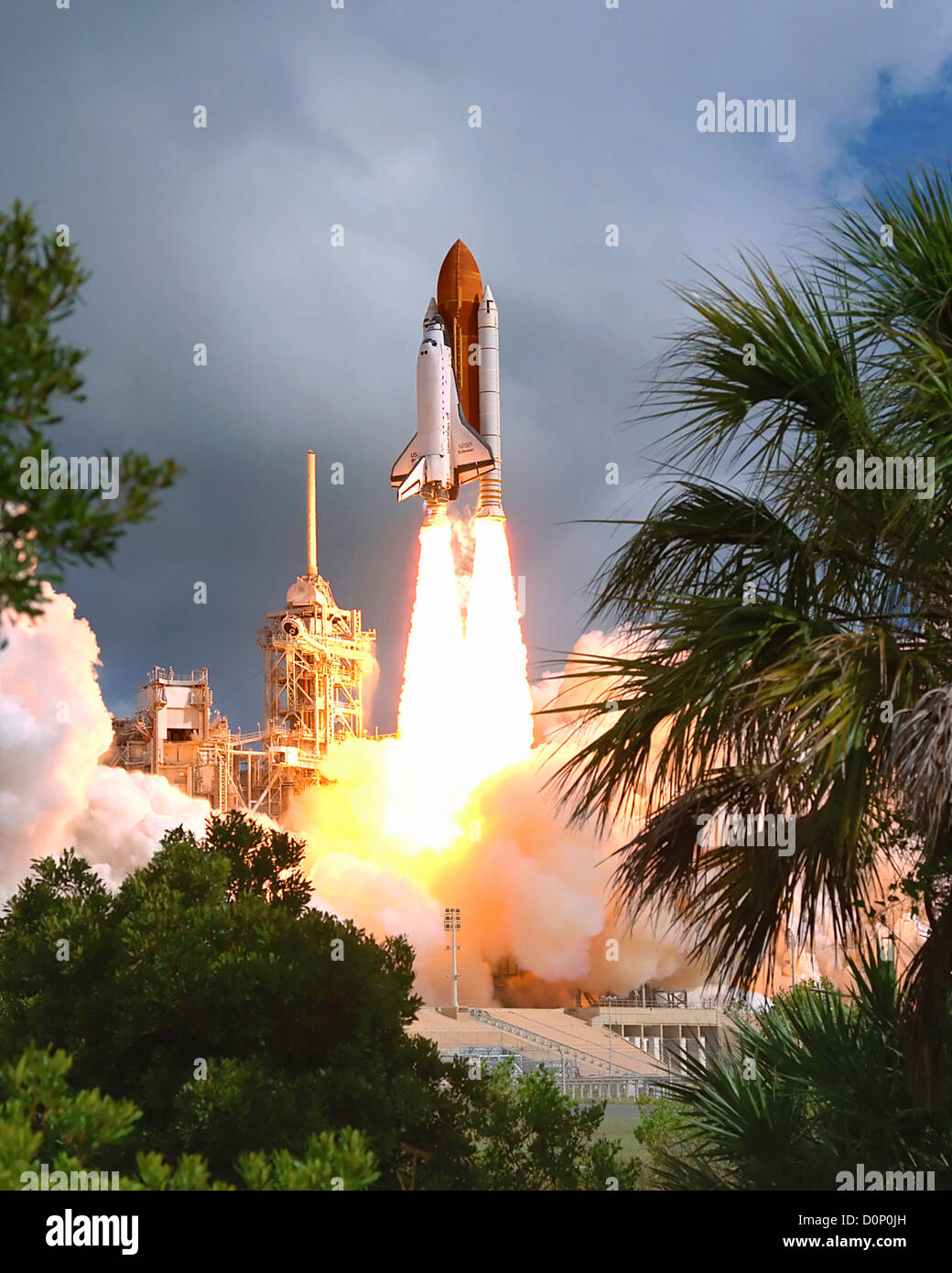 Lancement de la navette spatiale Endeavour STS-57 Banque D'Images