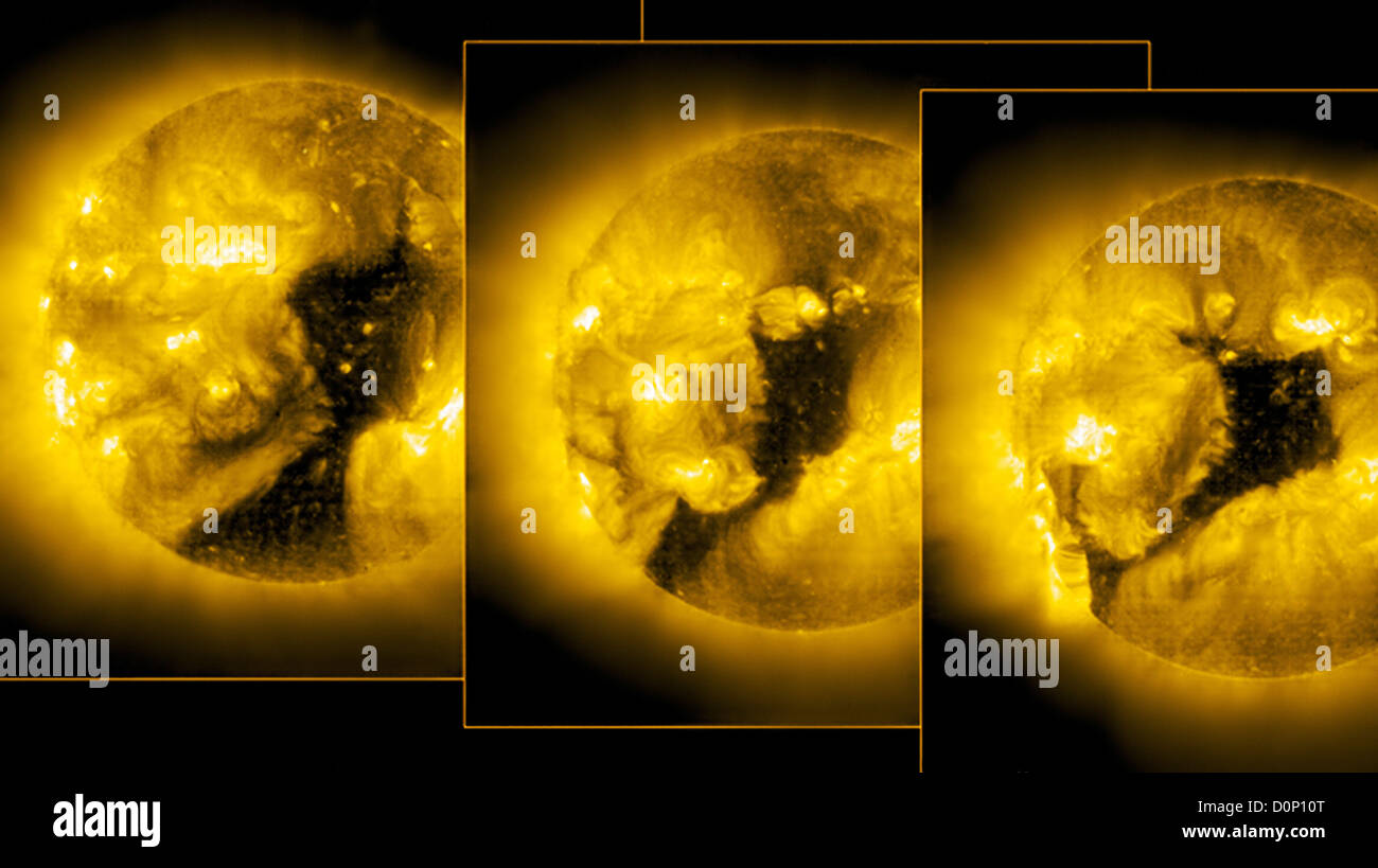 Les trous coronaux apparaissent comme des zones sombres corona, vu dans l'ultraviolet (à 284 angströms). Ce trou a duré Banque D'Images