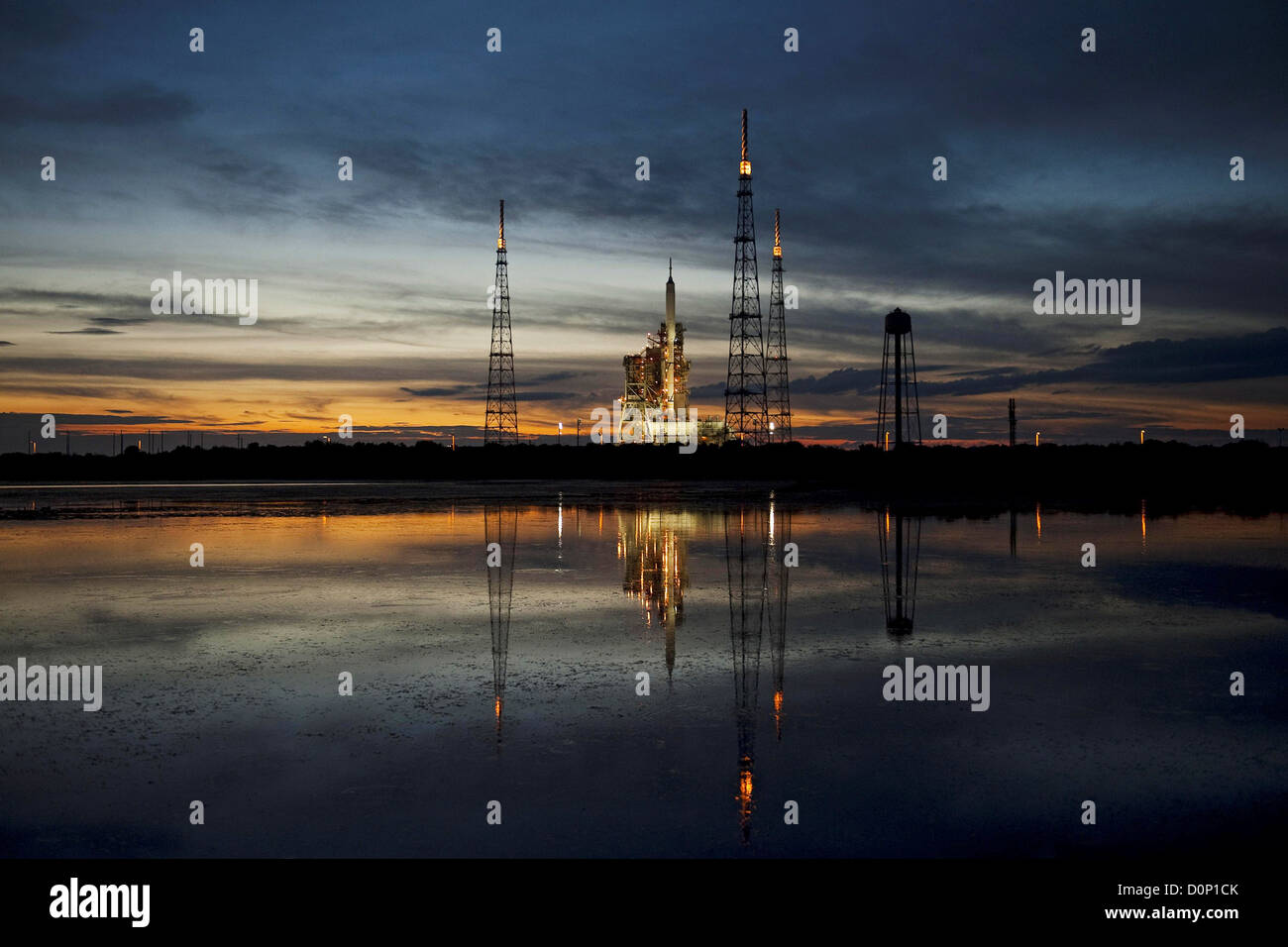 Ares I-X sur l'aire de lancement Banque D'Images