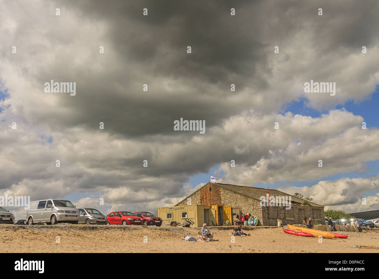 Les nuages de tempête Oxwich Bay La Péninsule de Gower UK Banque D'Images