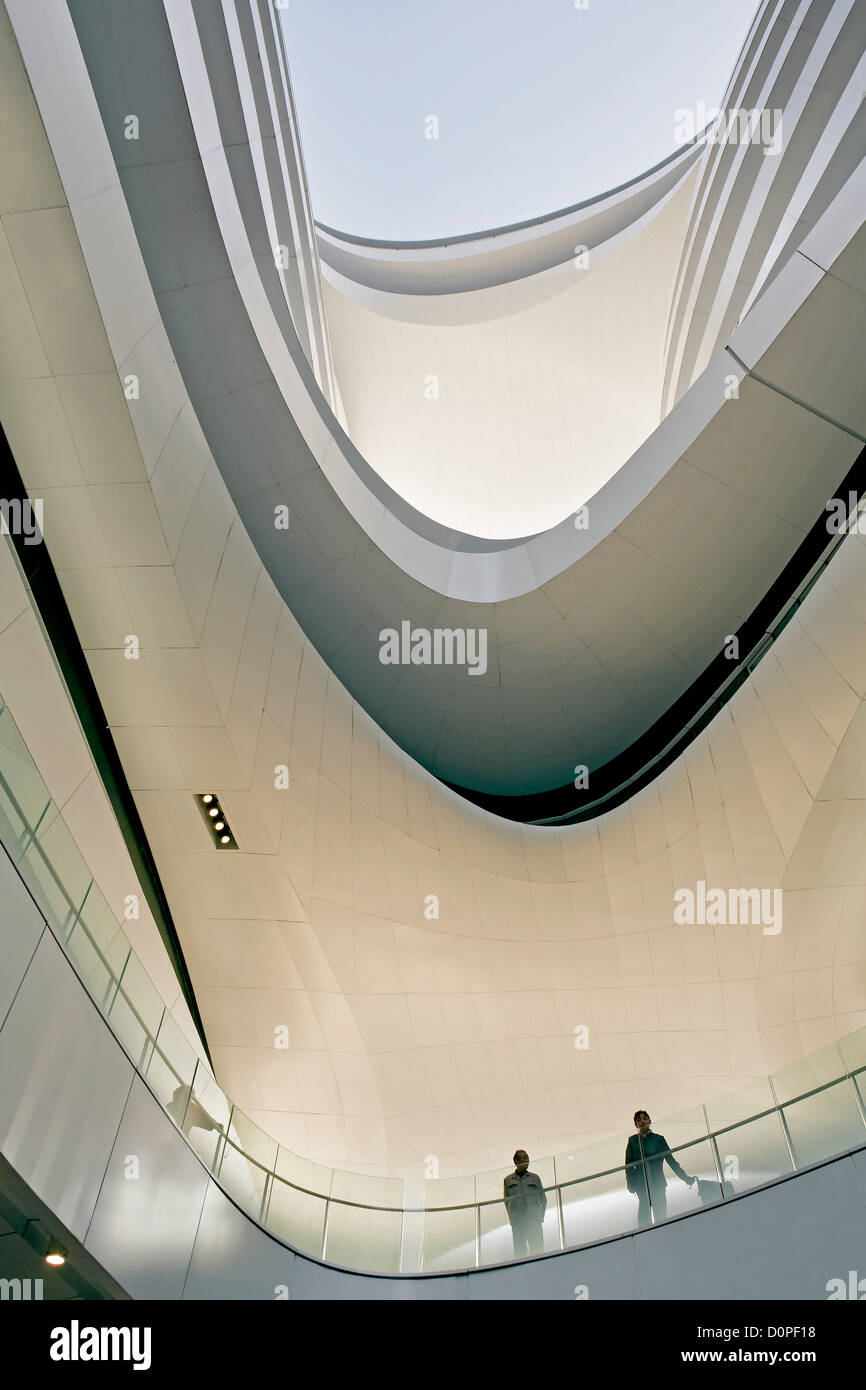 Galaxy Soho, Beijing, Chine. Architecte : Zaha Hadid Architects, 2012. Vue détaillée vers le haut. Banque D'Images
