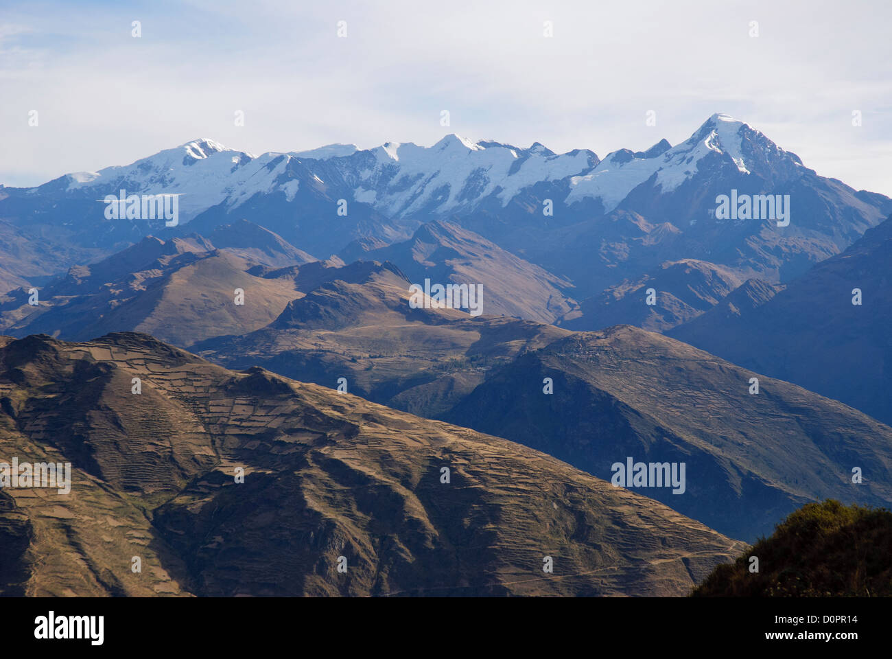 Cordillera Apolobamba avec la montagne sacrée Akamani Banque D'Images