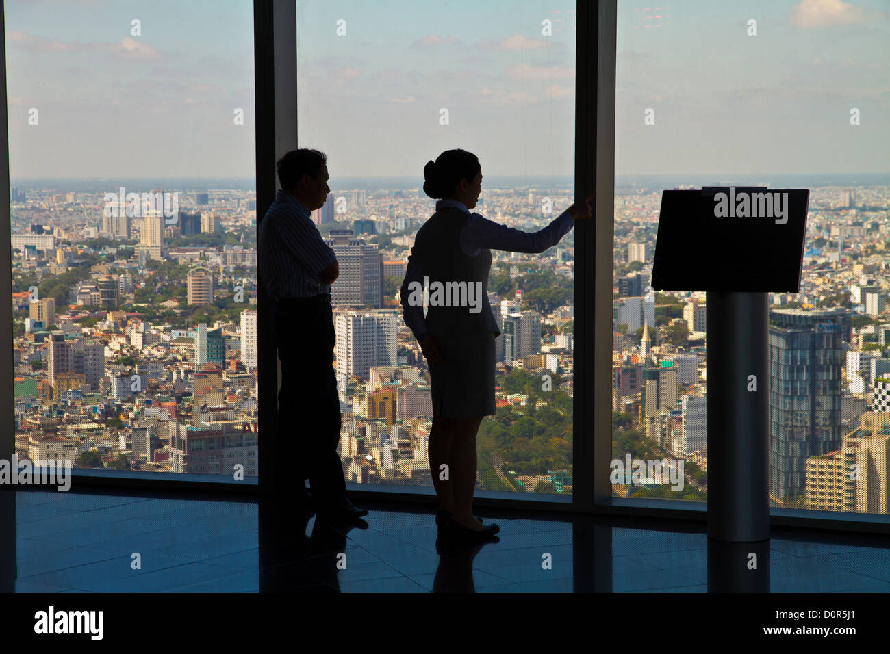 Vue sur Ho Chi Minh Ville à partir de la Saigon Skydeck au Vietnam. Banque D'Images