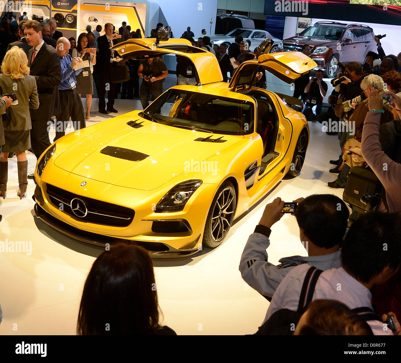 Nov 28,2012. Los Angeles CA. La nouvelle Mercedes SLS AMG Black Series sur l'affichage pendant l'édition 2012 de Los Angeles Auto Show au la convention center qui s'ouvre pendant 30 Novembre à Décembre 9th. Photo par Gene Blevins/LA Daily News/ZUMAPRESS (crédit Image : ©/ZUMAPRESS.com) Blevins génique Banque D'Images