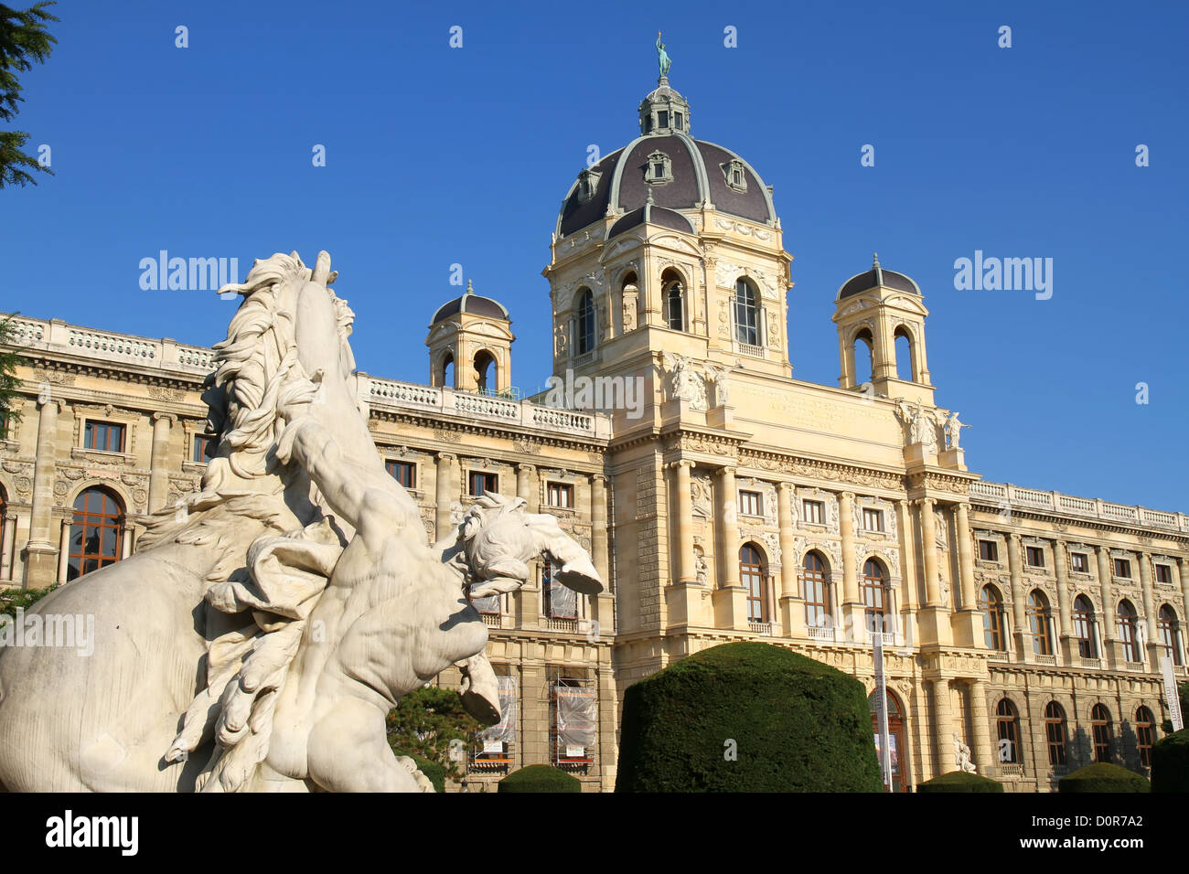 Le Musée d'Historyin Vienne. Vue à partir de la Maria-Theresien Place. Banque D'Images