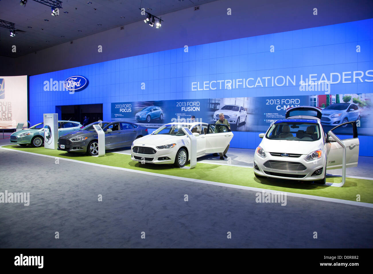 Ford véhicules électriques et hybrides : le focus, Fusion et C Max. 2013 Nouvelles voitures vertes, électriques et hybrides sont en vedette à la Los Angeles Auto Show le 29 novembre 2012. Centre de Convention de Los Angeles, Californie, USA Banque D'Images