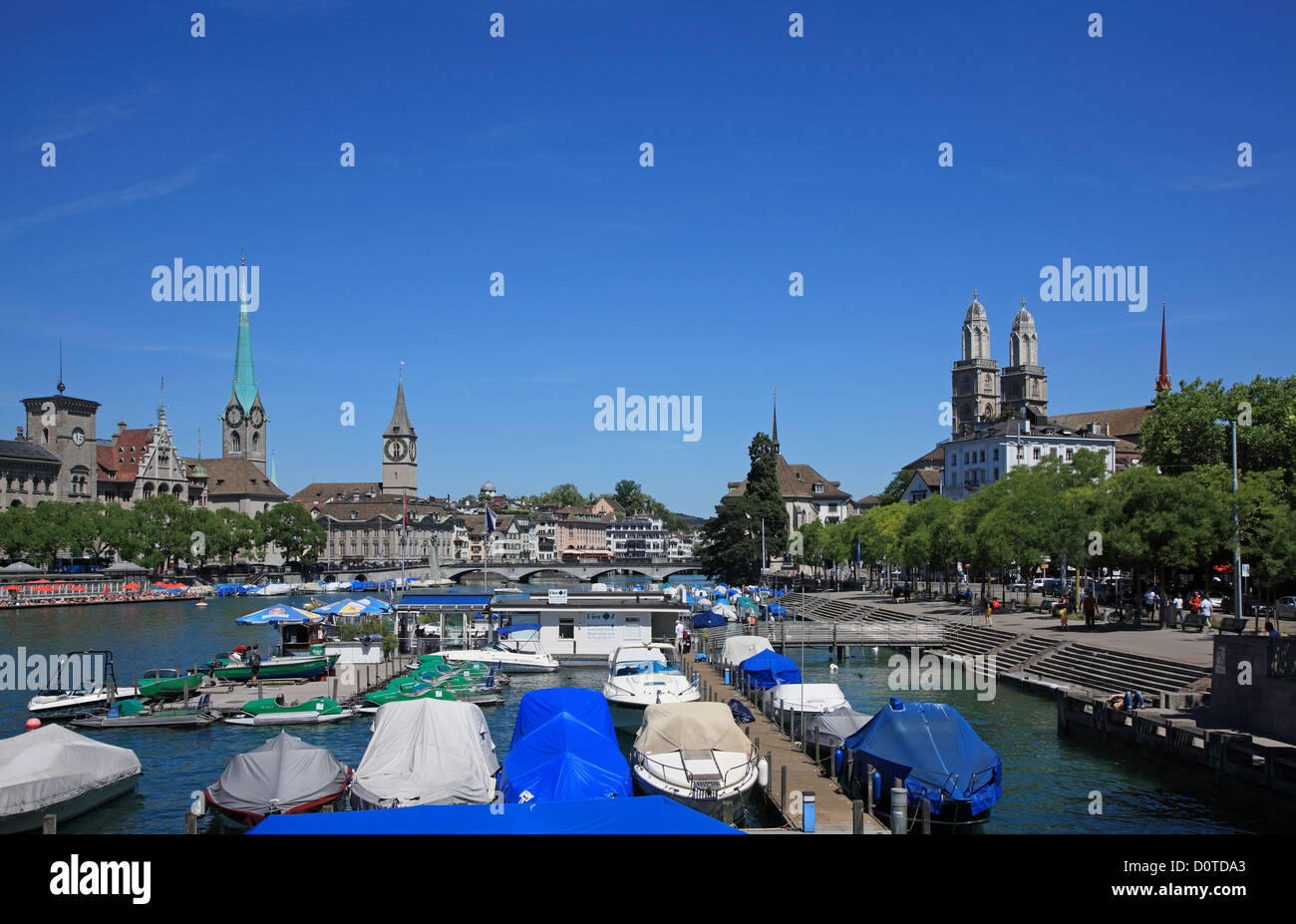 Les voyages, de la géographie, de l'architecture, de la culture, de la Vieille Ville, Ville, Urbain, Scenic, église, lac, Europe, Suisse, Zurich, bateau, Horizo Banque D'Images