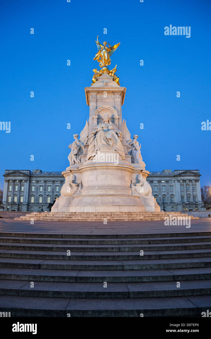 UK, Royaume-Uni, Grande Bretagne, Angleterre, Angleterre, Londres, Buckingham Palace, Palace, palais, Statue de la reine Victoria, reine Vi Banque D'Images