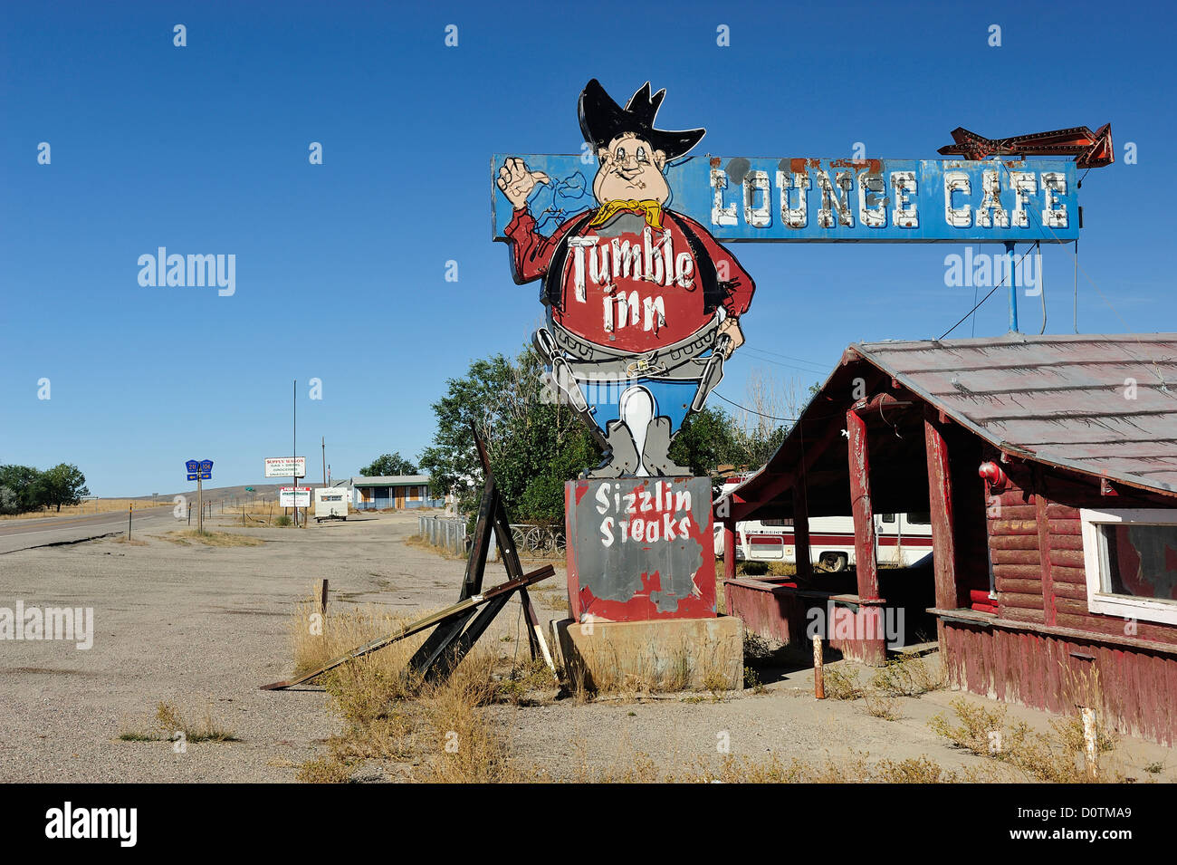 Cuisine américaine, à l'Ouest, abandonnés cafe, Americana, decay, ville fantôme, lounge cafe, une route de campagne, vide Banque D'Images
