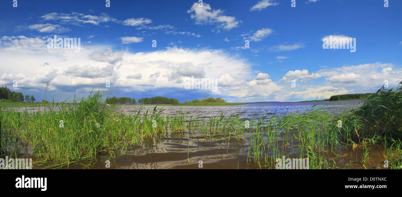 Nuage tempête sur le lac Banque D'Images