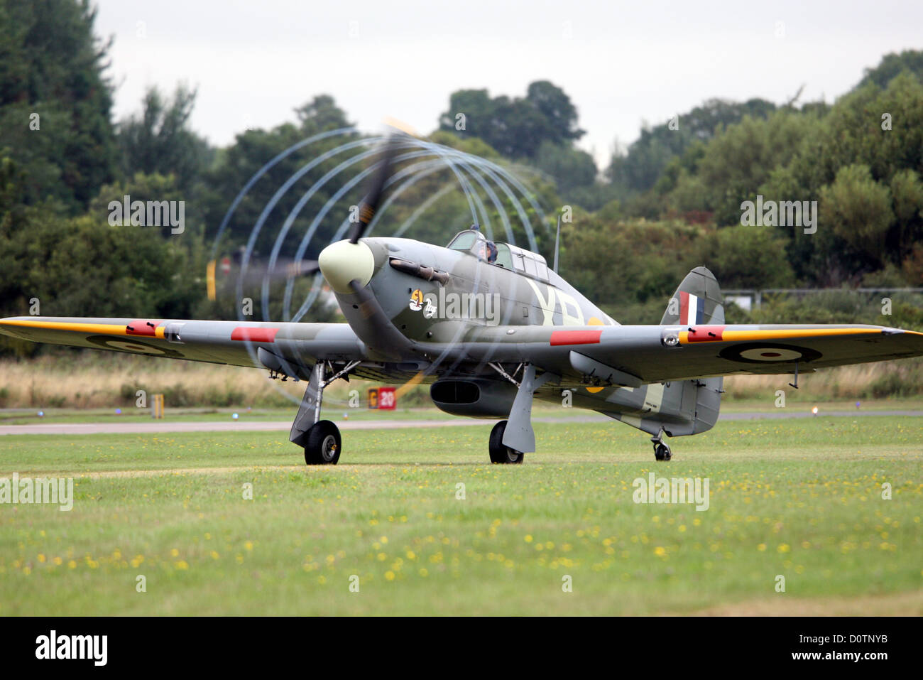 Hawker Hurricane Mk 2B. Hélice en XPL. vortex nuages bas Banque D'Images