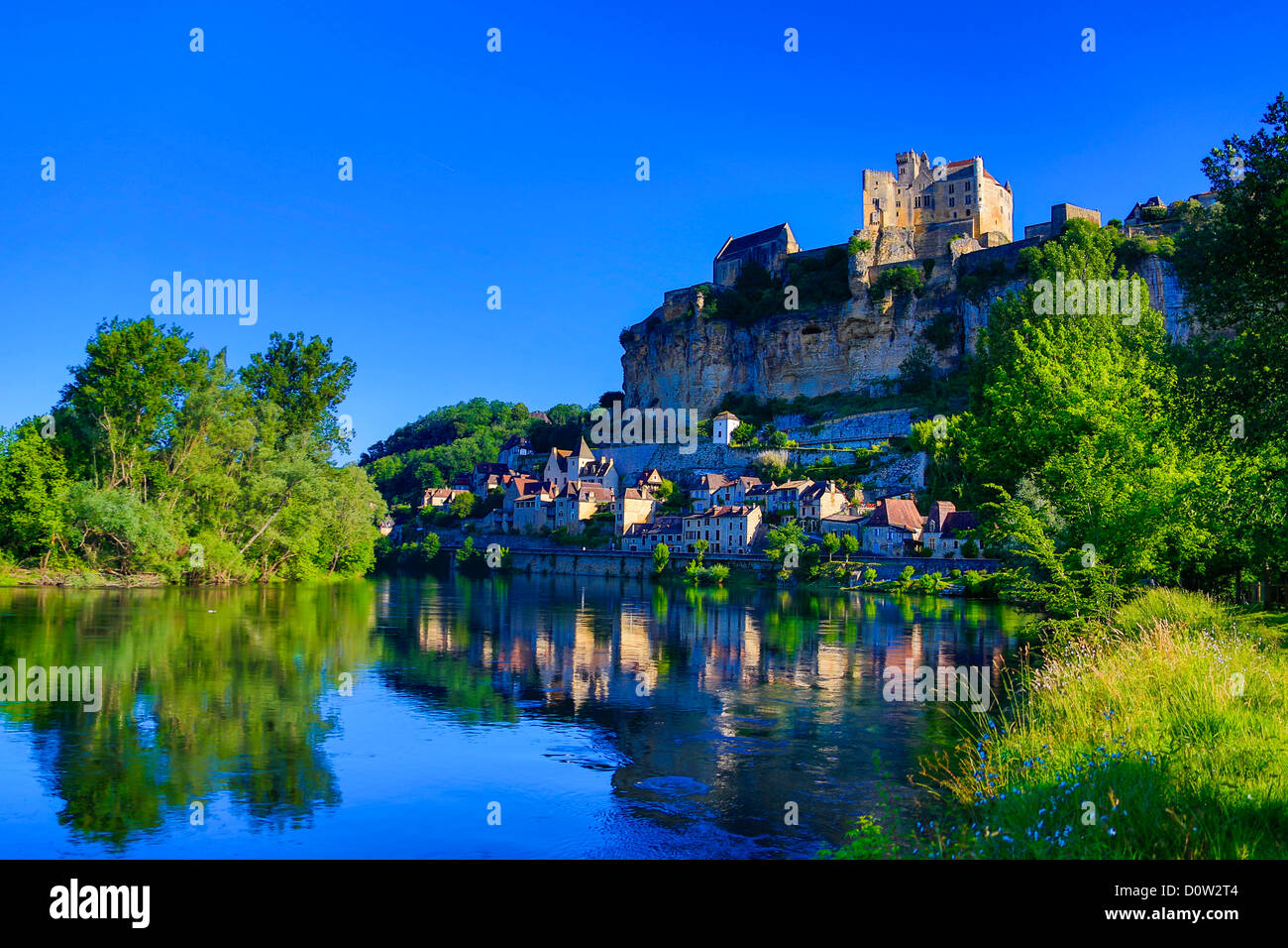 France, Europe, voyage, Dordogne, Beynac, architecture, paysage, château, cité médiévale, matin, rivière, Skyline, raide, rochers, towe Banque D'Images