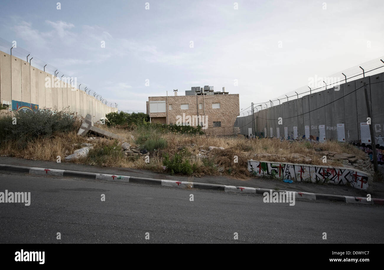 Mur de séparation en Palestine divisant les courses Juifs et Arabes Banque D'Images