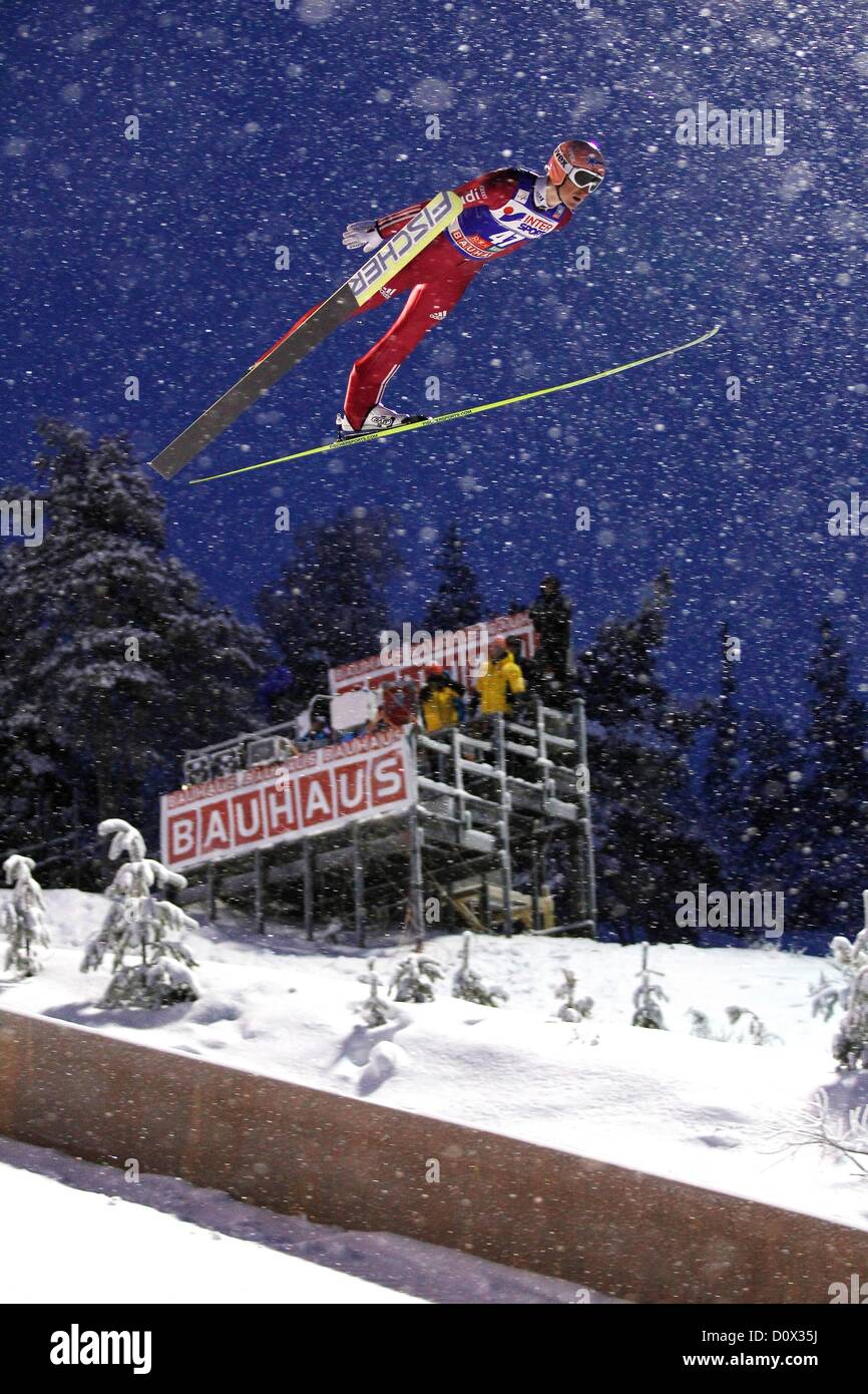 Le 01.12.2012. Kuusamo, Finlande. Nordic Ski WC FIS Coupe du Monde FIS de saut à ski Nordic photo montre Severin ami ger Banque D'Images
