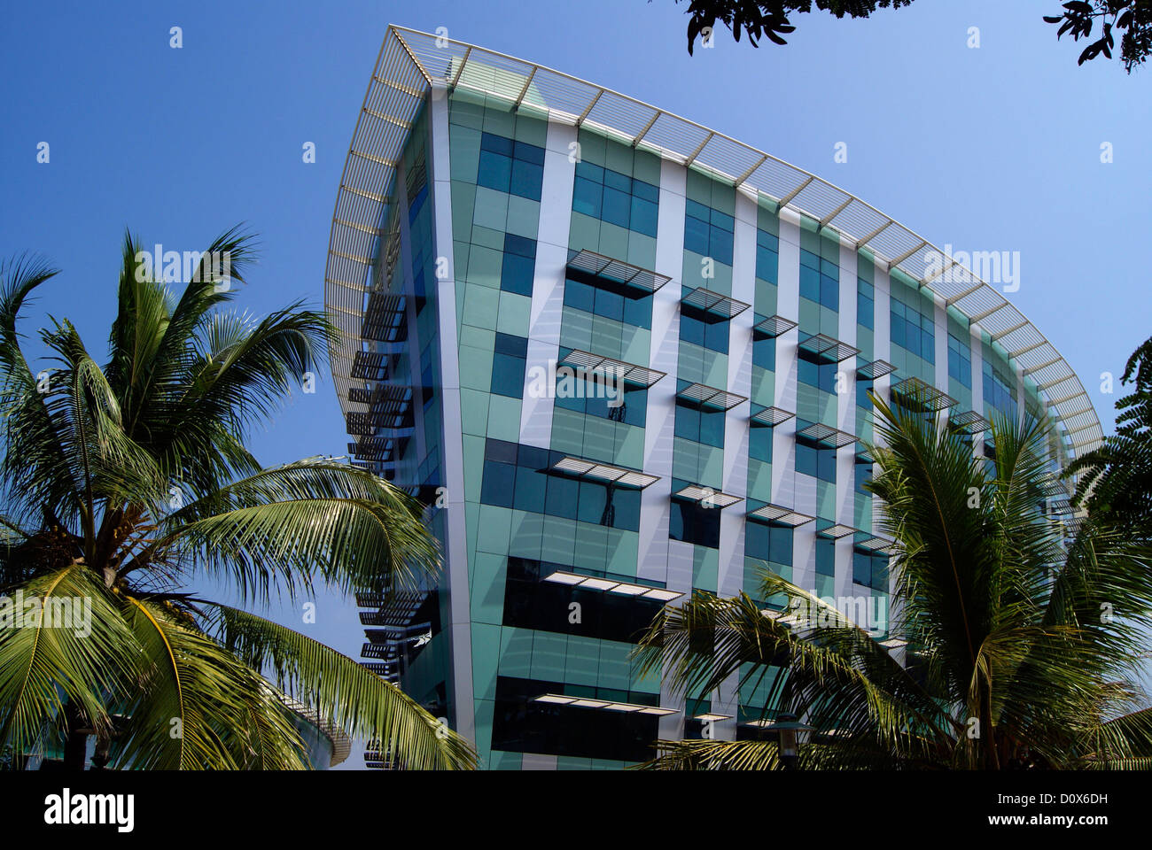 Il Bâtiment du campus d'Infosys à Trivandrum en Inde Kerala en forme de navire sur la structure de la Construction Banque D'Images