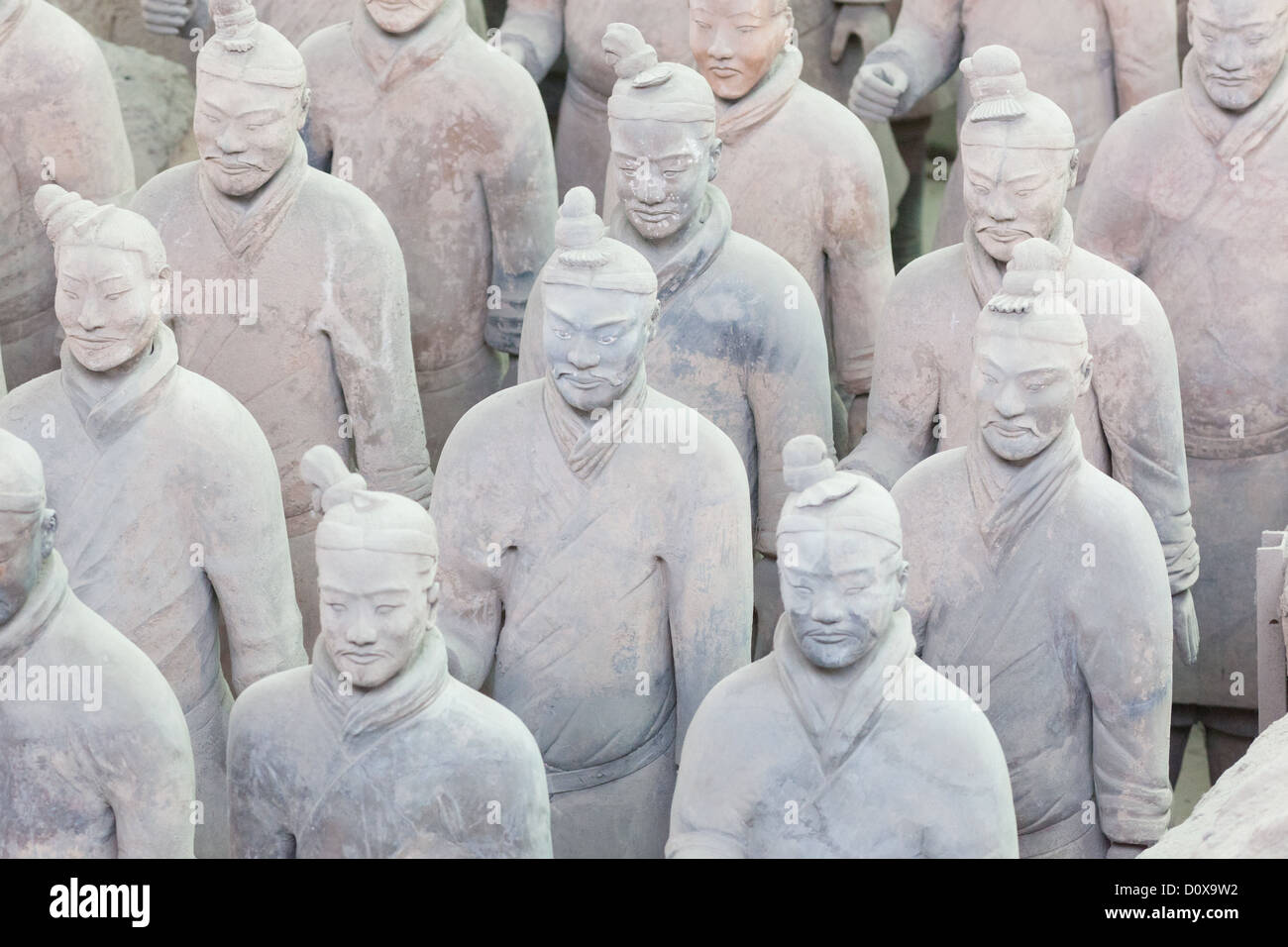 Armée de guerriers de terre cuite (Bingmayong). découvert en 1974 par un agriculteur près de XIan. Banque D'Images