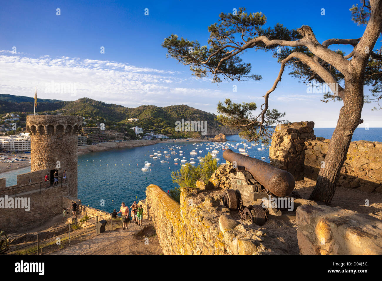 L'Espagne, l'Europe, la Catalogne, la Costa Brava Côte, Tossa de Mar, ville, château, Tossa Beach, blue, bateaux, canon, château, Coast, Costa B Banque D'Images