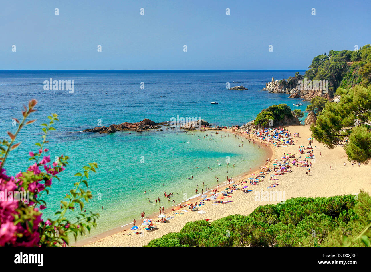 L'Espagne, l'Europe, la Catalogne, la Costa Brava Côte, Lloret de Mar, ville, plage Santa Cristina, Lloret de Mar, Loret, plage, disponible, bleu Banque D'Images
