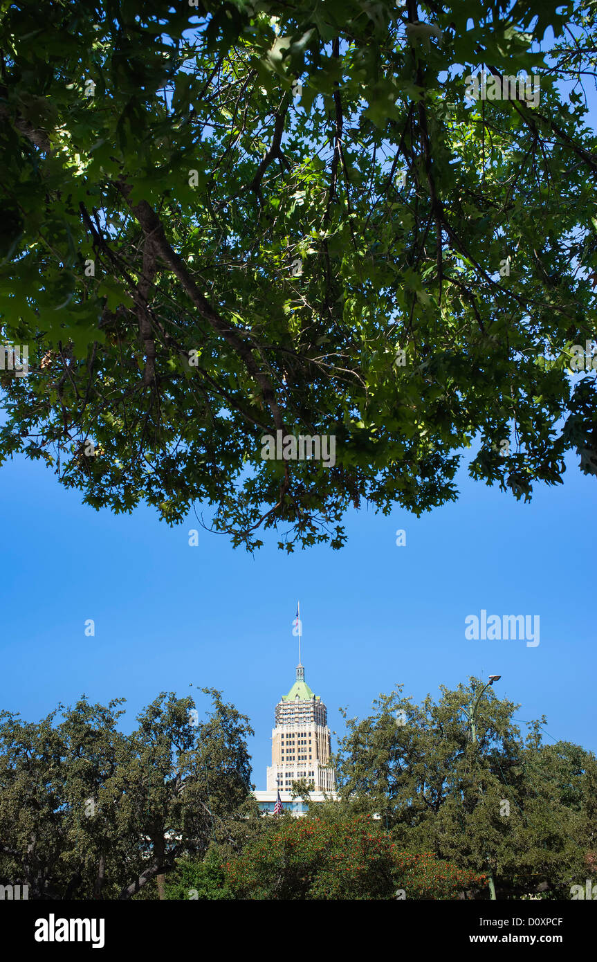 Haut de l'Édifice de la tour à San Antonio, Texas, USA Banque D'Images