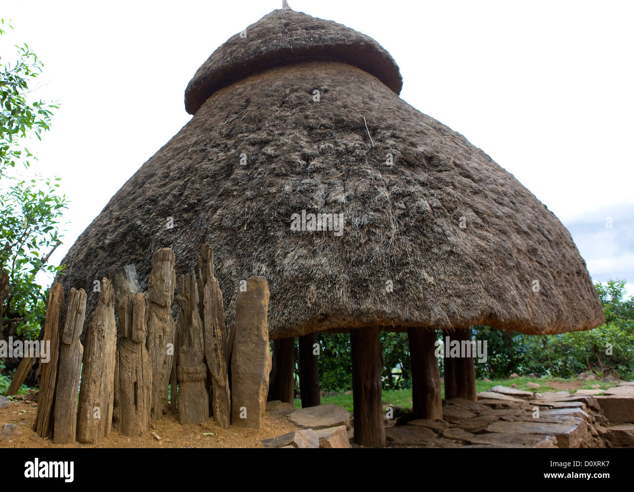 Une maison commune dans un village Konso, vallée de l'Omo, Ethiopie Banque D'Images