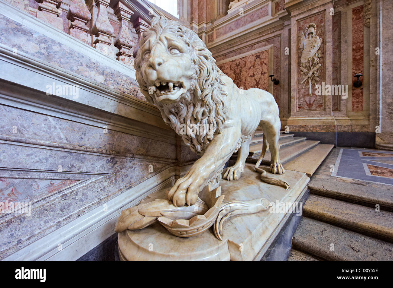 L'Escalier d'honneur Baroque entrée du bourbon rois de Naples Palais Royal de Caserte, Italie. Banque D'Images