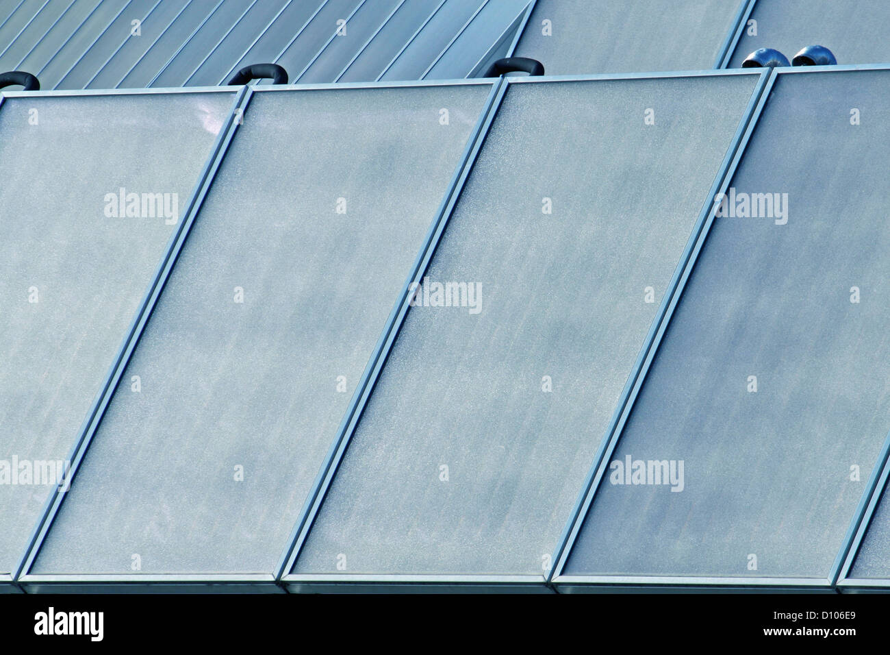 Des panneaux solaires pour produire de l'électricité sans pollution Banque D'Images