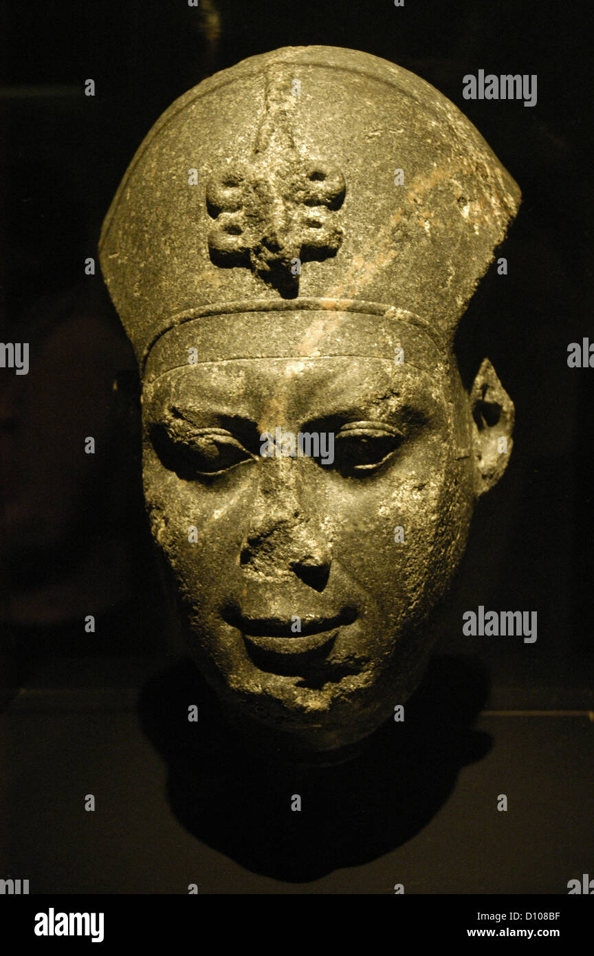 Nectanebo II (360-342) de la Colombie-Britannique a statué en. Le troisième et dernier pharaon de la 30e dynastie ainsi que la dernière règle d'origine. Buste. Banque D'Images