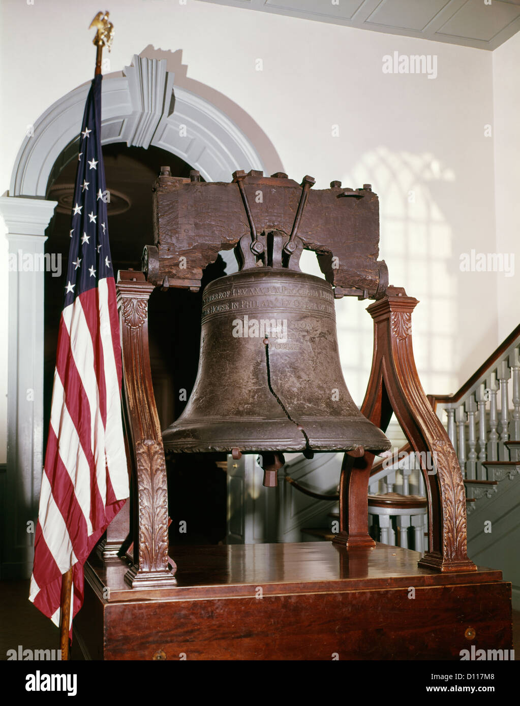 1960 Liberty Bell à l'intérieur de l'Independence Hall à Philadelphie Banque D'Images