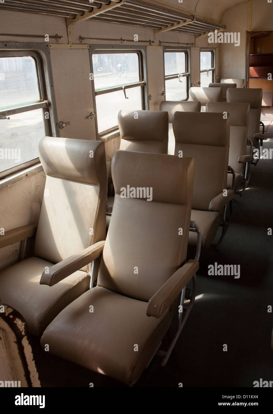 À l'intérieur de Djibouti Addis-abeba vieux train première classe, Dire Dawa, la gare, l'Ethiopie Banque D'Images