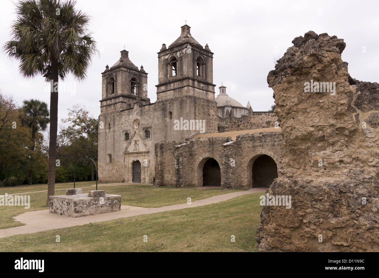 Avant de l'église à Mission Concepcion à San Antonio, Texas. Banque D'Images
