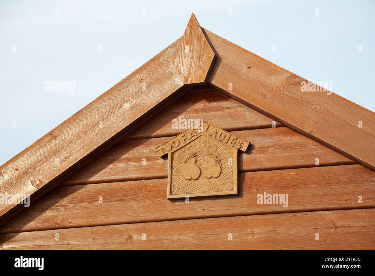 Two Fat Ladies Beach Hut détail à Calshot, près de Southampton, Hampshire Royaume-Uni en novembre Banque D'Images