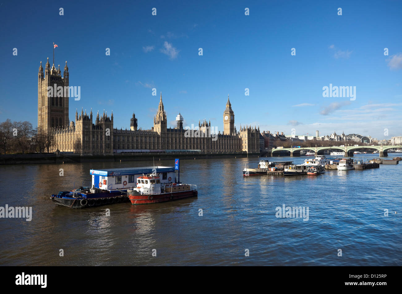 La Tamise et le Palais de Westminster, Londres, Angleterre, Royaume-Uni Banque D'Images