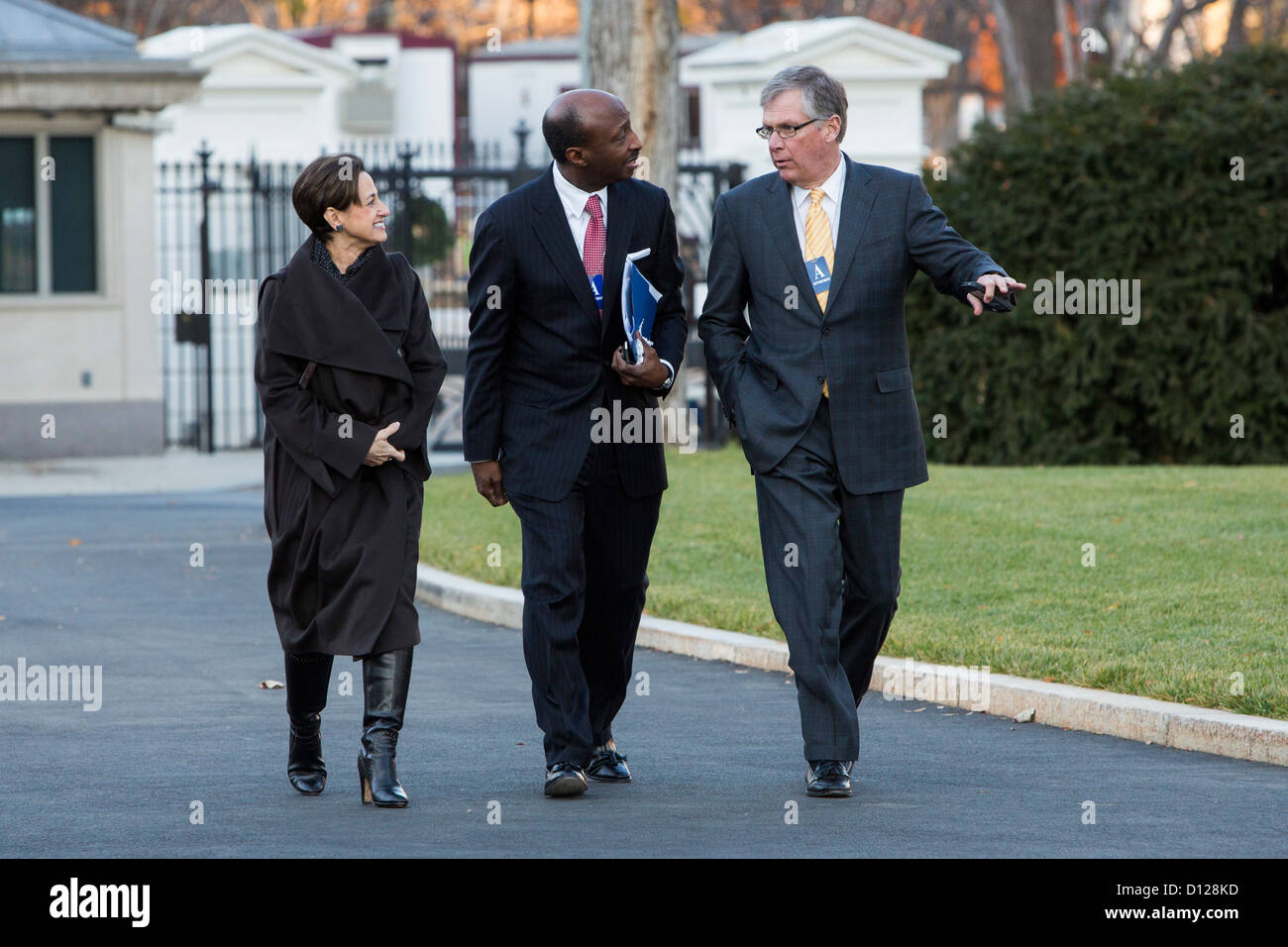 Archer Daniels Midland chef Patricia Woertz, président et chef de la direction de Merck Ken Frazier et Douglas Oberhelman, PDG de Caterpillar. Banque D'Images