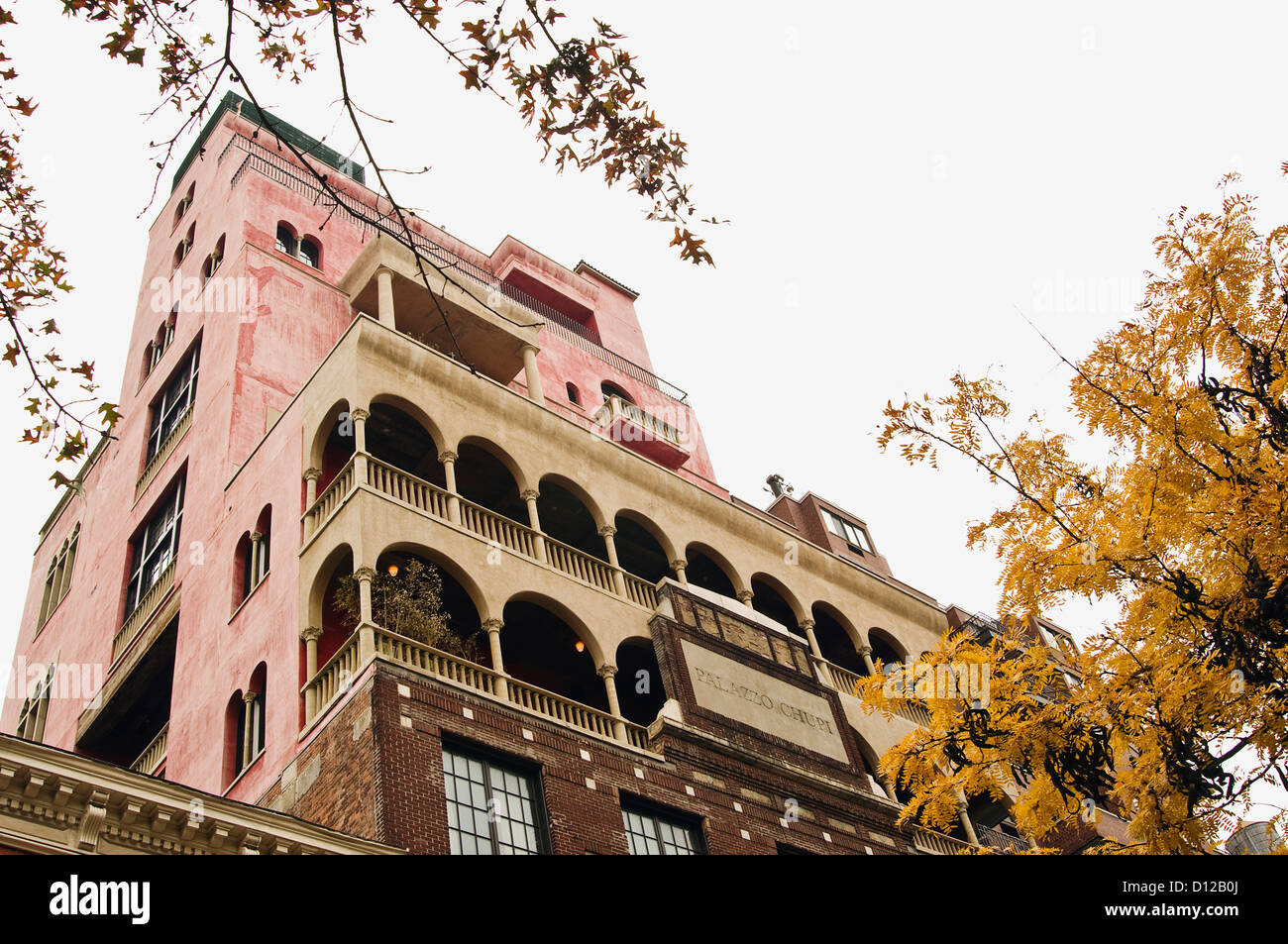 Une photographie du Palazzo Chupi un bâtiment résidentiel dans la ville de New York conçu par l'artiste Julian Schnabel. Banque D'Images