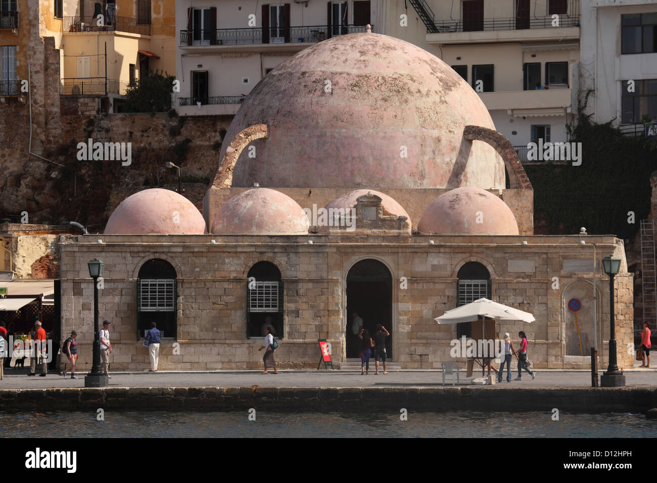 Mosquée des janissaires, le port vénitien de Chania (Hanea), Crète, Grèce. Banque D'Images