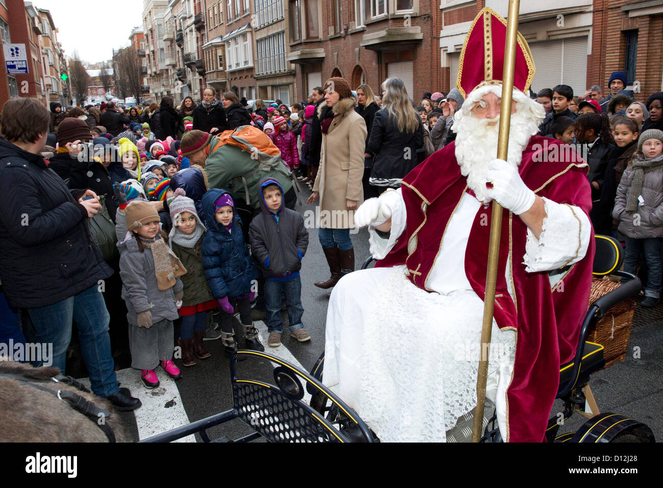Saint nicolas avec des enfants Banque de photographies et d’images à ...