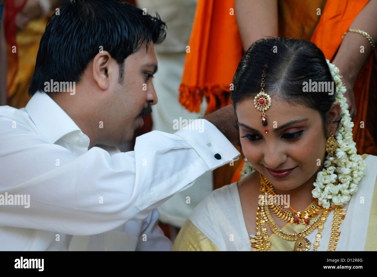 Une cérémonie de mariage hindou en Inde.Tying the knot Banque D'Images