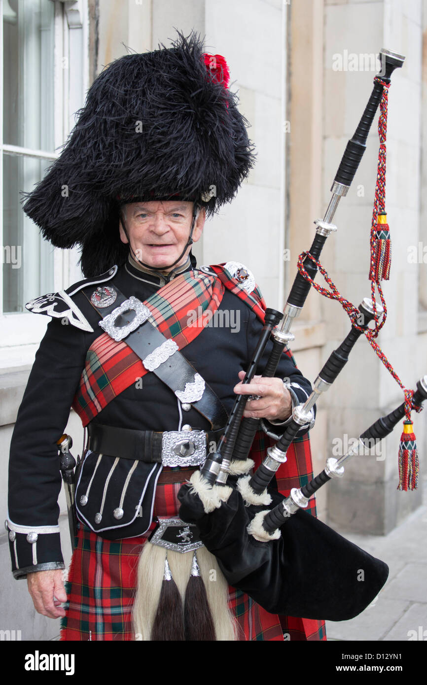 File:Un joueur de cornemuse écossais.jpg - Wikipedia