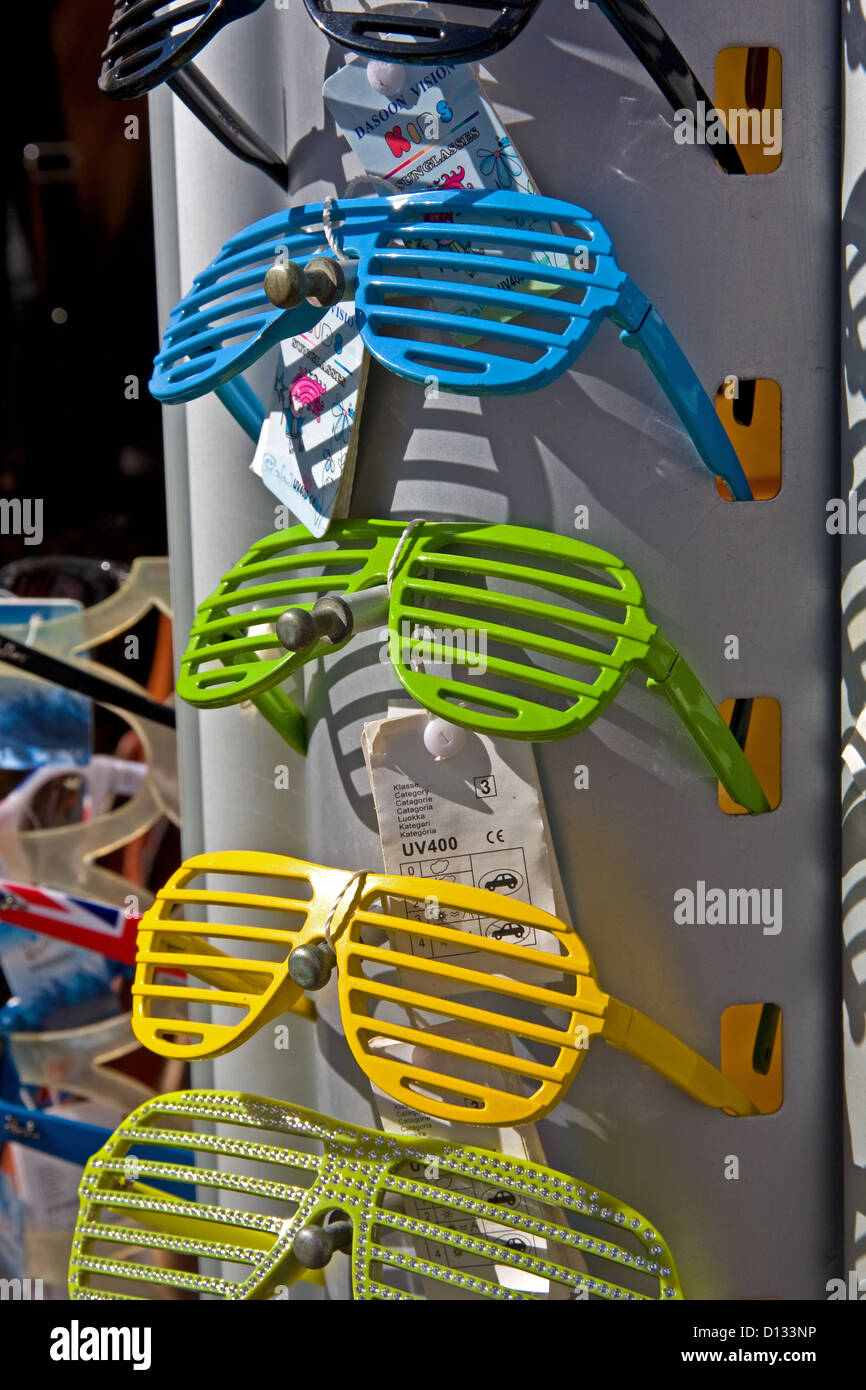 Fun pour enfants lunettes de soleil Banque D'Images