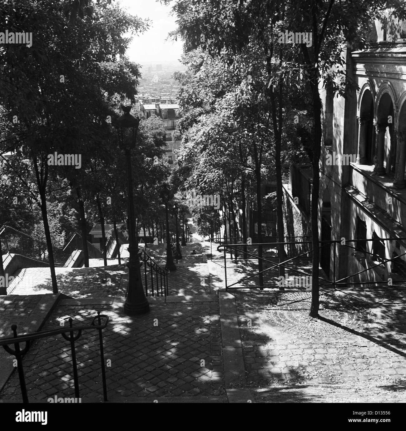 Étapes, Montmartre, Paris, 1960 Photographie noir et blanc Banque D'Images