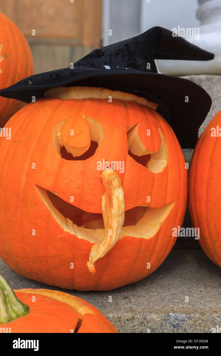 Halloween est proche et vous avez probablement vu quelques sculptures de citrouille déjà. Banque D'Images